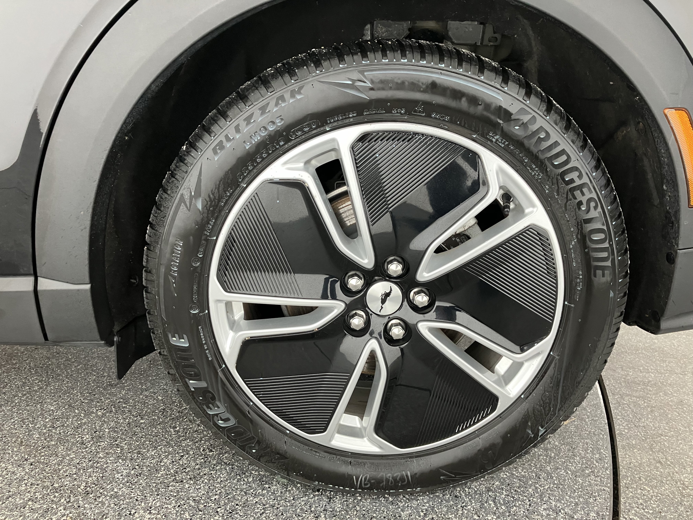 Ford Mustang Mach-E Elektro 72,6kWh Standard Range | Bild 30 von 30