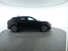 Ford Mustang Mach-E Elektro 72,6kWh Standard Range | Thumbnail 4 von 30