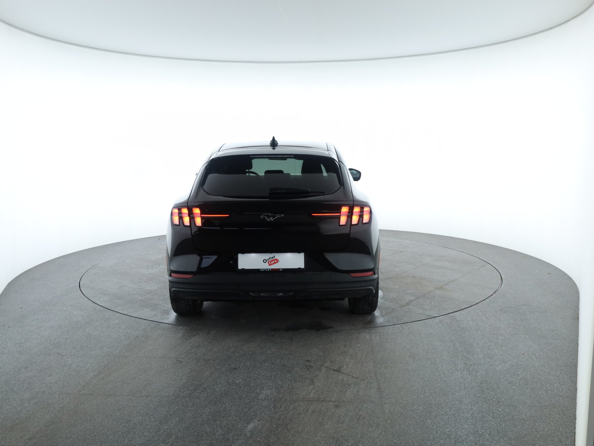 Ford Mustang Mach-E Elektro 72,6kWh Standard Range | Bild 7 von 30