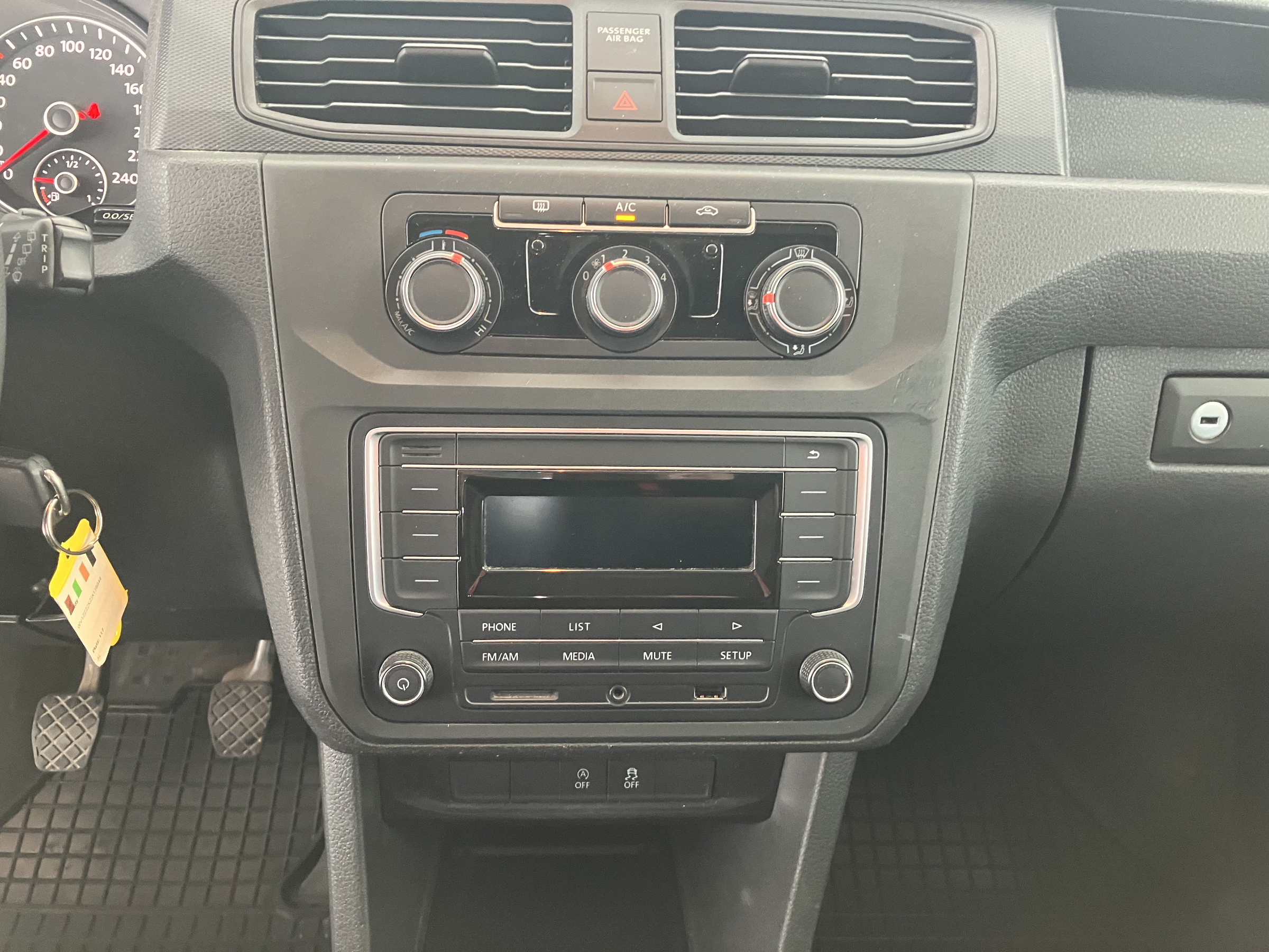 VW Caddy Nfz Kasten 2.0 TDI 4Motion BMT Kasten | Bild 18 von 25