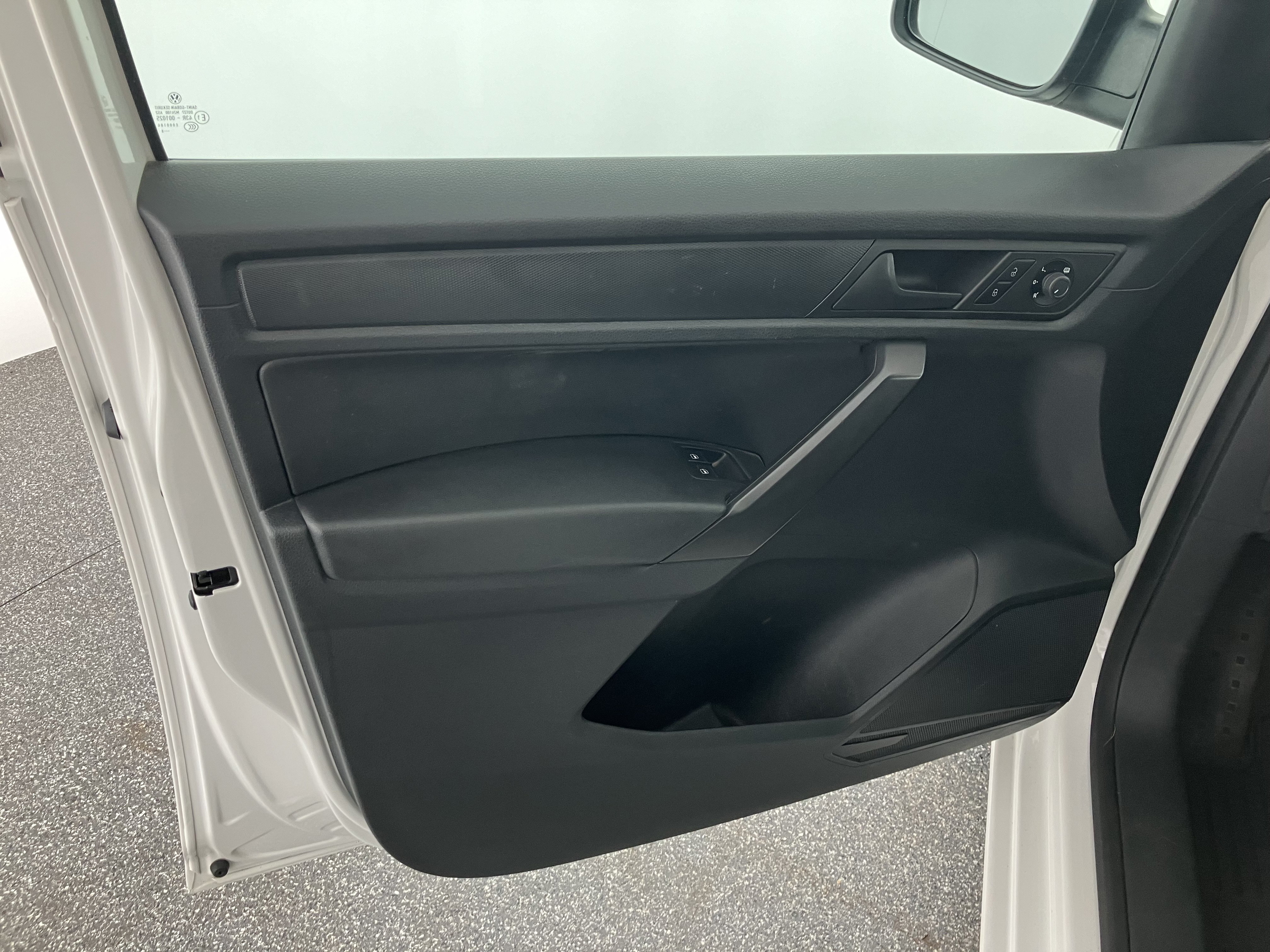 VW Caddy Nfz Kasten 2.0 TDI 4Motion BMT Kasten | Bild 5 von 25