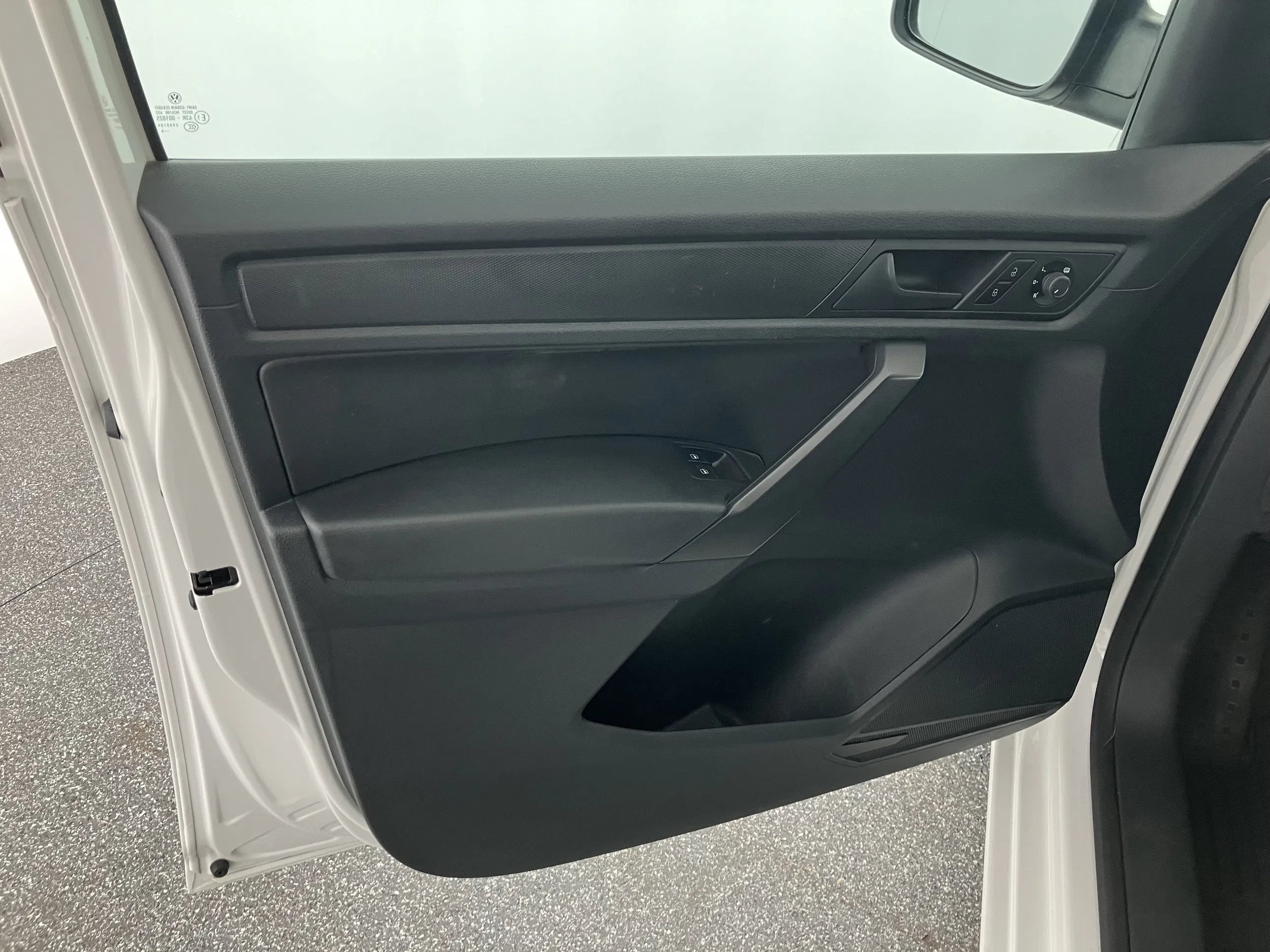 VW Caddy Nfz Kasten 2.0 TDI 4Motion BMT Kasten | Bild 5 von 25