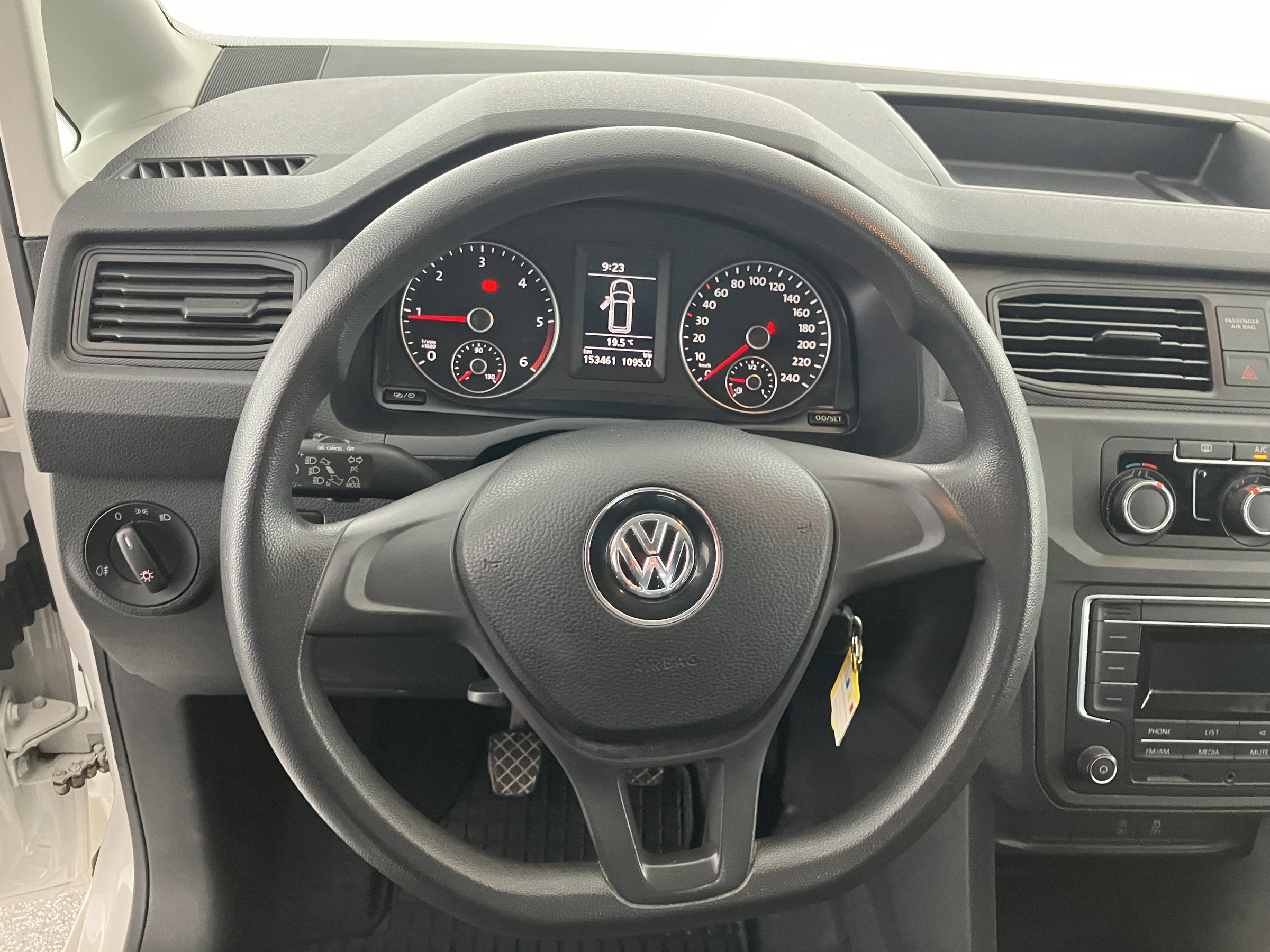 VW Caddy Nfz Kasten 2.0 TDI 4Motion BMT Kasten | Bild 7 von 25