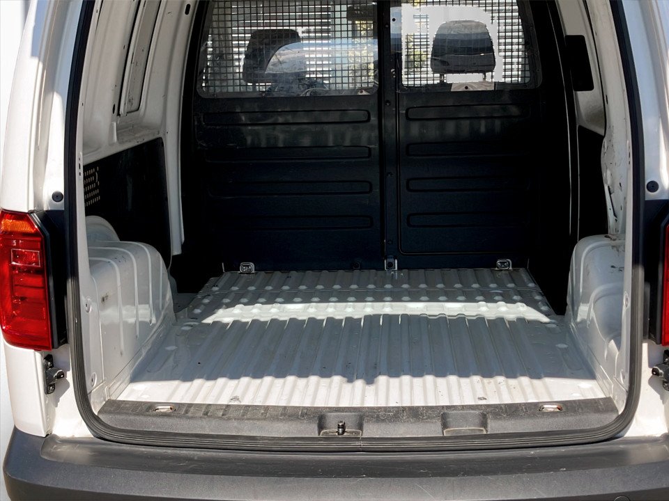 VW Caddy Nfz Kasten 2.0 TDI 4Motion | Bild 16 von 17