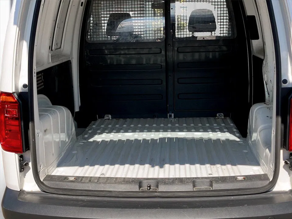 VW Caddy Nfz Kasten 2.0 TDI 4Motion | Bild 16 von 17