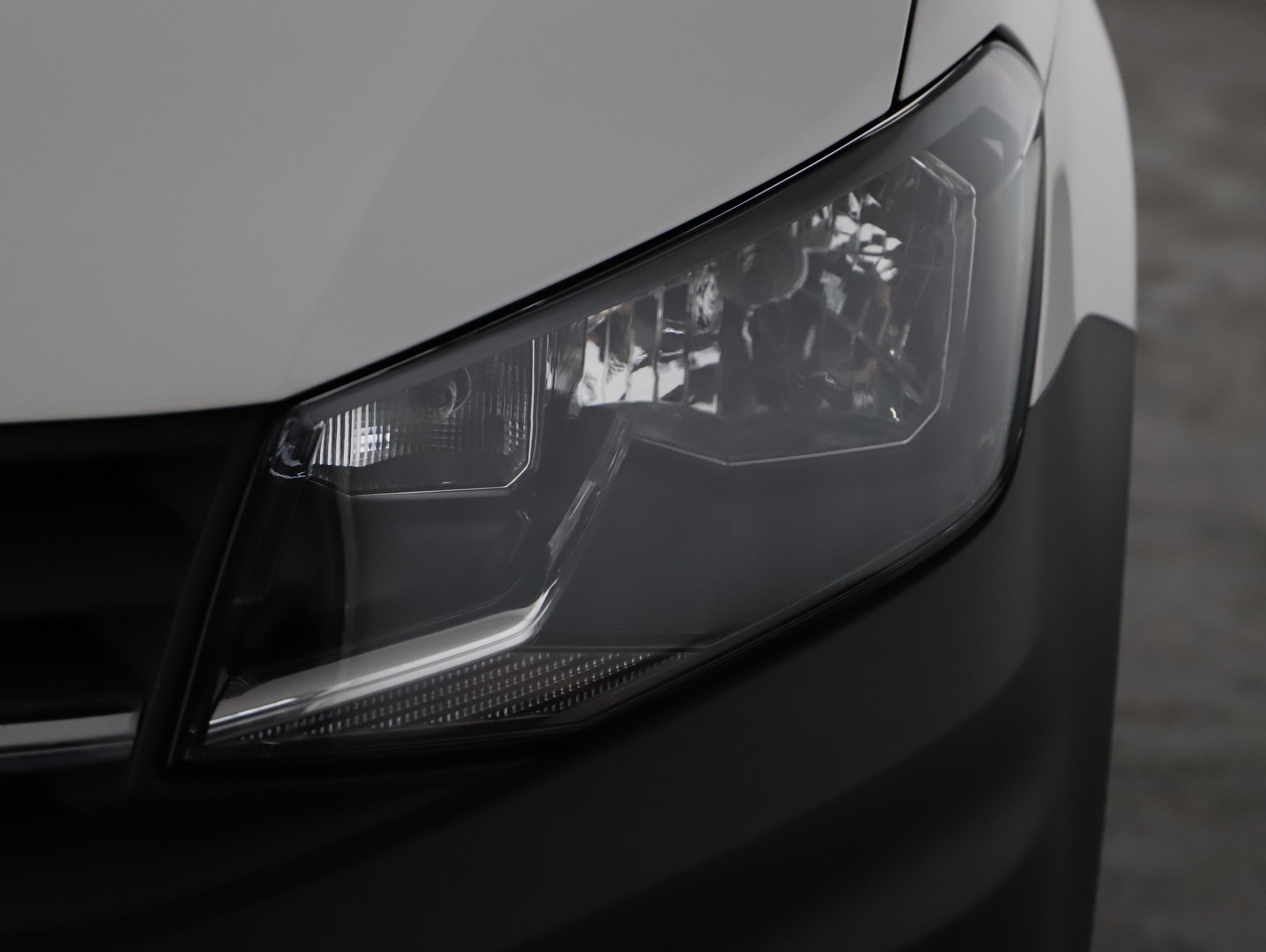 VW Caddy Nfz Kasten 2.0 TDI BMT Kasten | Bild 4 von 22