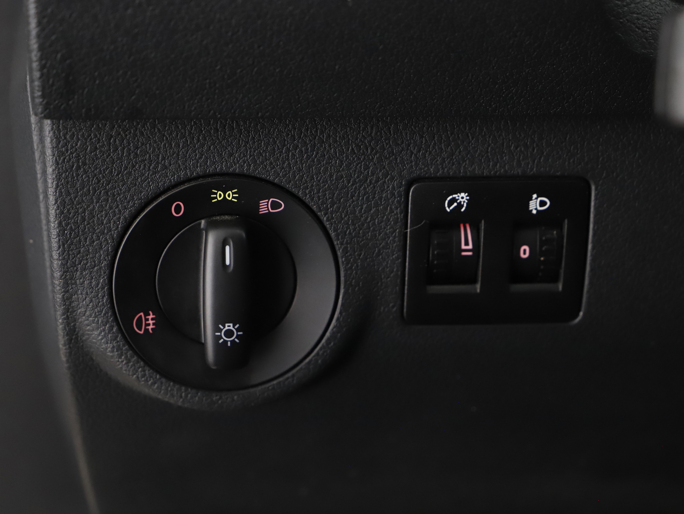 VW Caddy Nfz Kasten 2.0 TDI BMT Kasten | Bild 6 von 22