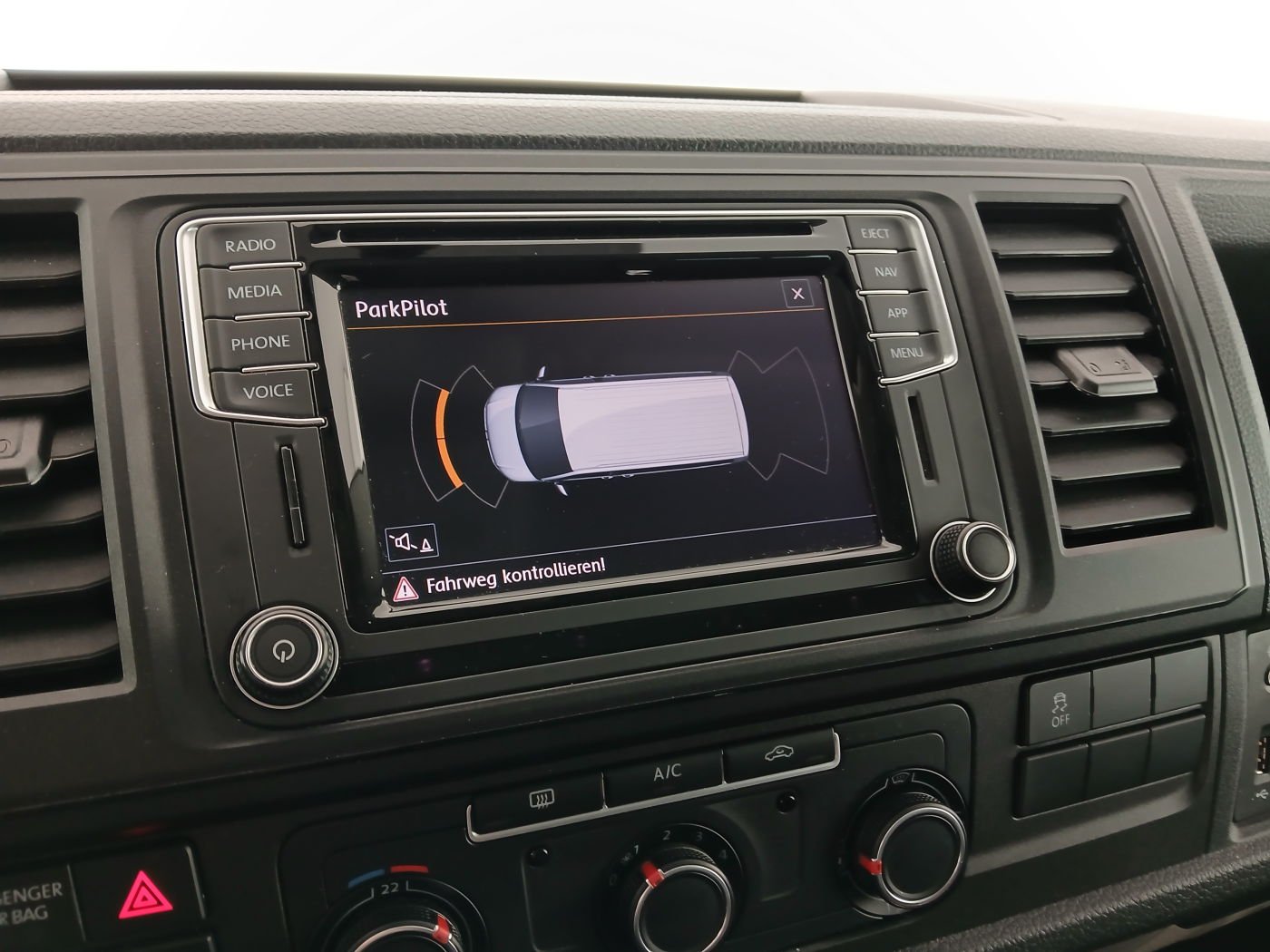 VW T6 Transporter Kasten- 2.0 TDI 4Motion Kombi lang | Bild 23 von 29