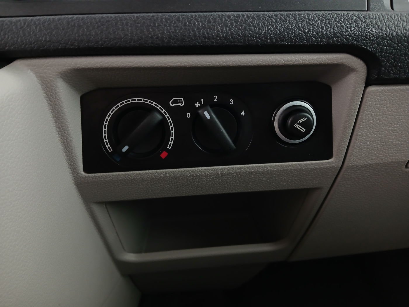 VW T6 Transporter Kasten- 2.0 TDI 4Motion Kombi lang | Bild 17 von 29