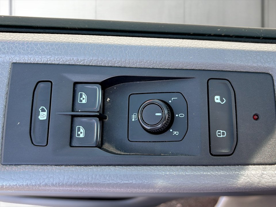 VW Transporter 2.0 TDI 4Motion | Bild 9 von 19