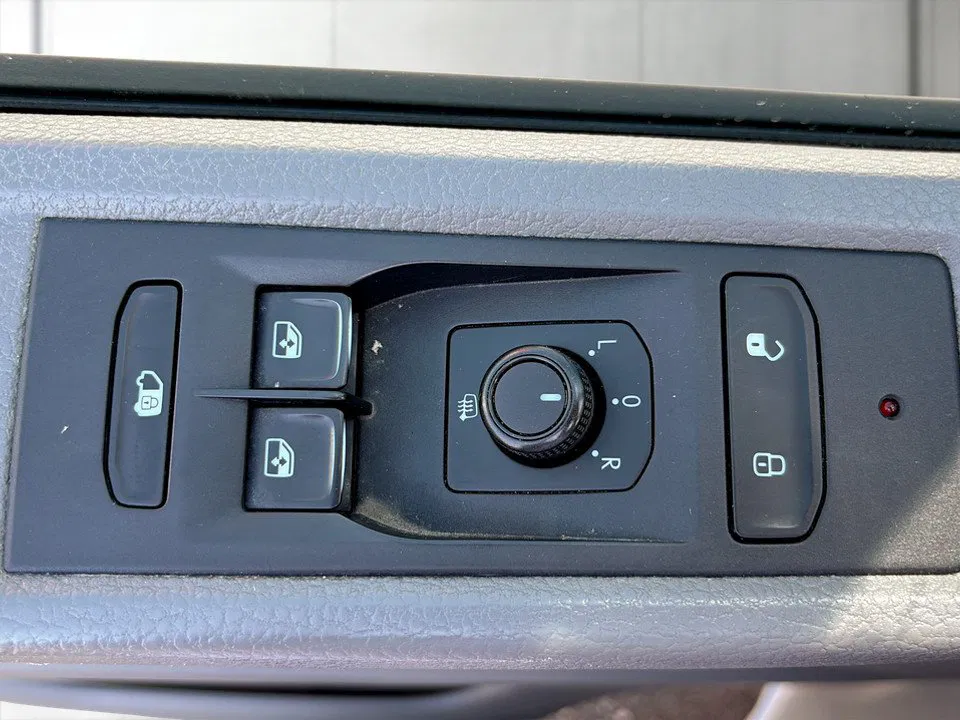 VW Transporter 2.0 TDI 4Motion | Bild 9 von 19