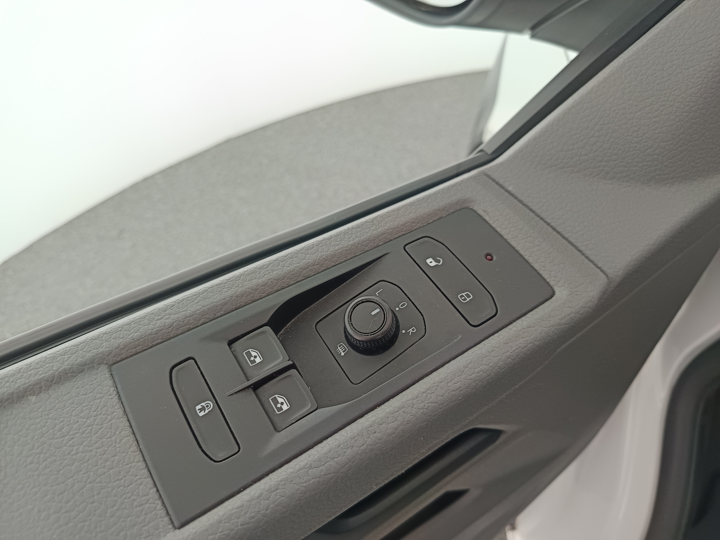 VW T6.1 Transporter 2.0 TDI Kasten FWD PLUS Comfortline EcoProfi | Bild 12 von 31