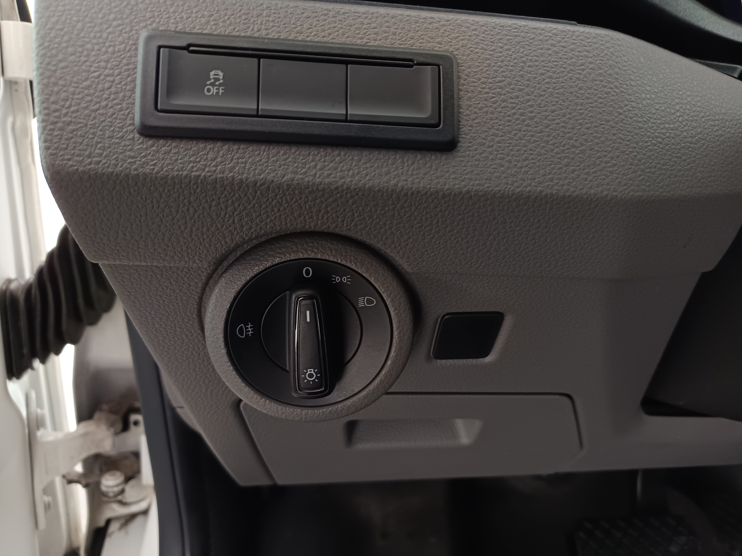 VW T6.1 Transporter 2.0 TDI Kasten FWD PLUS Comfortline EcoProfi | Bild 13 von 31