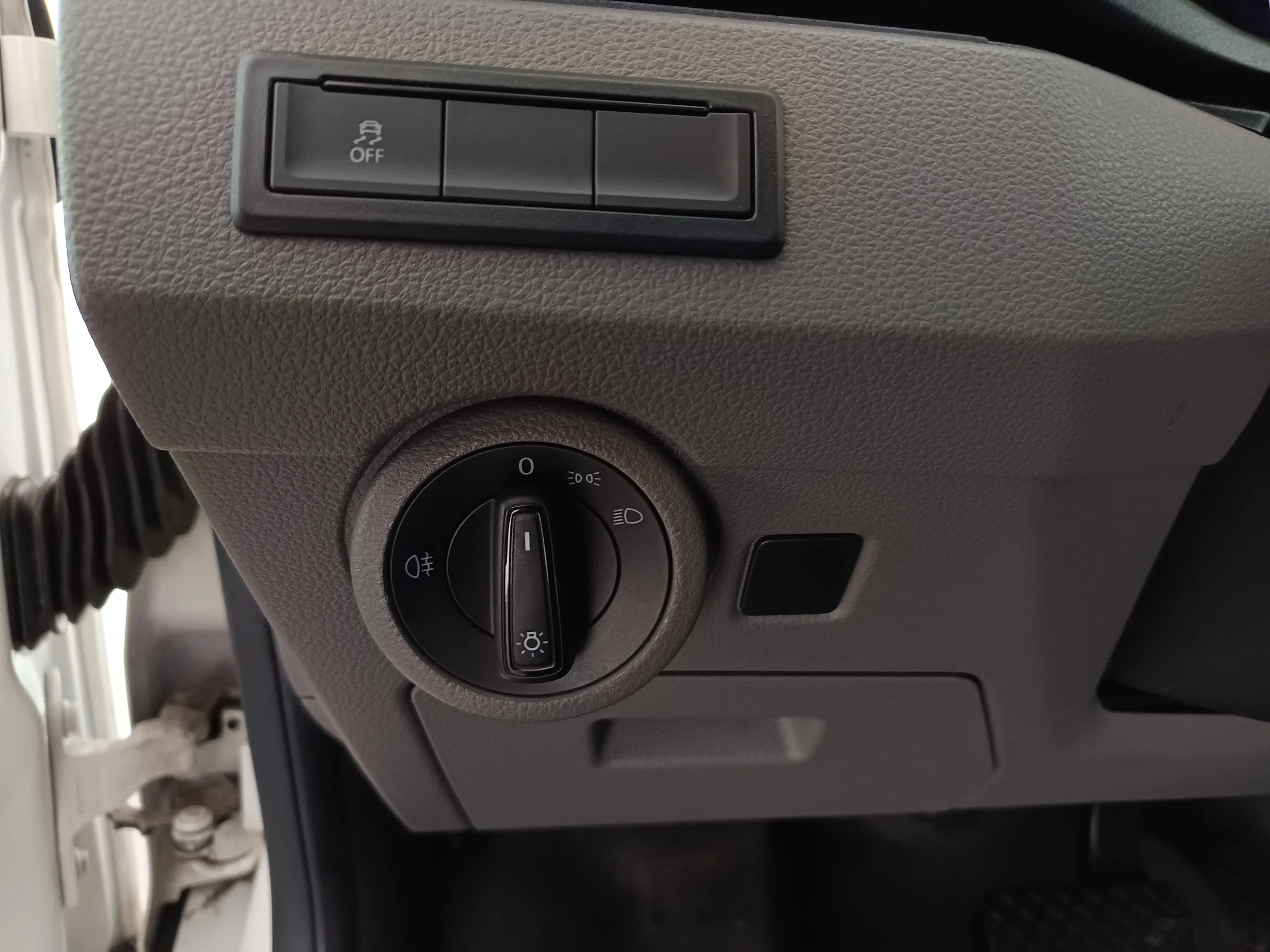 VW T6.1 Transporter 2.0 TDI Kasten FWD PLUS Comfortline EcoProfi | Bild 13 von 31