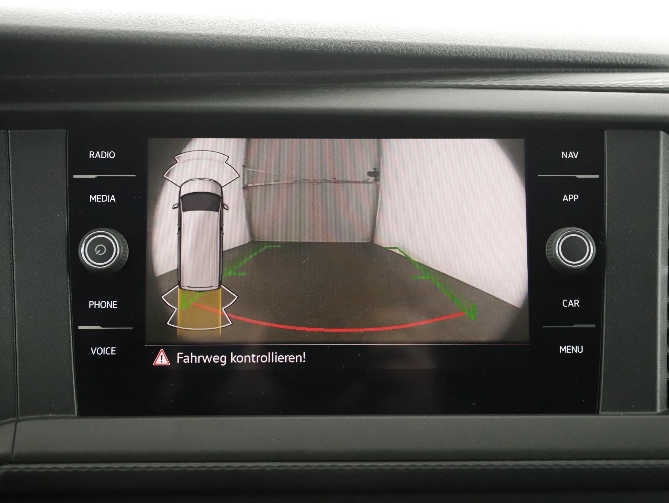 VW T6.1 Transporter 2.0 TDI Kasten FWD EcoProfi | Bild 13 von 18