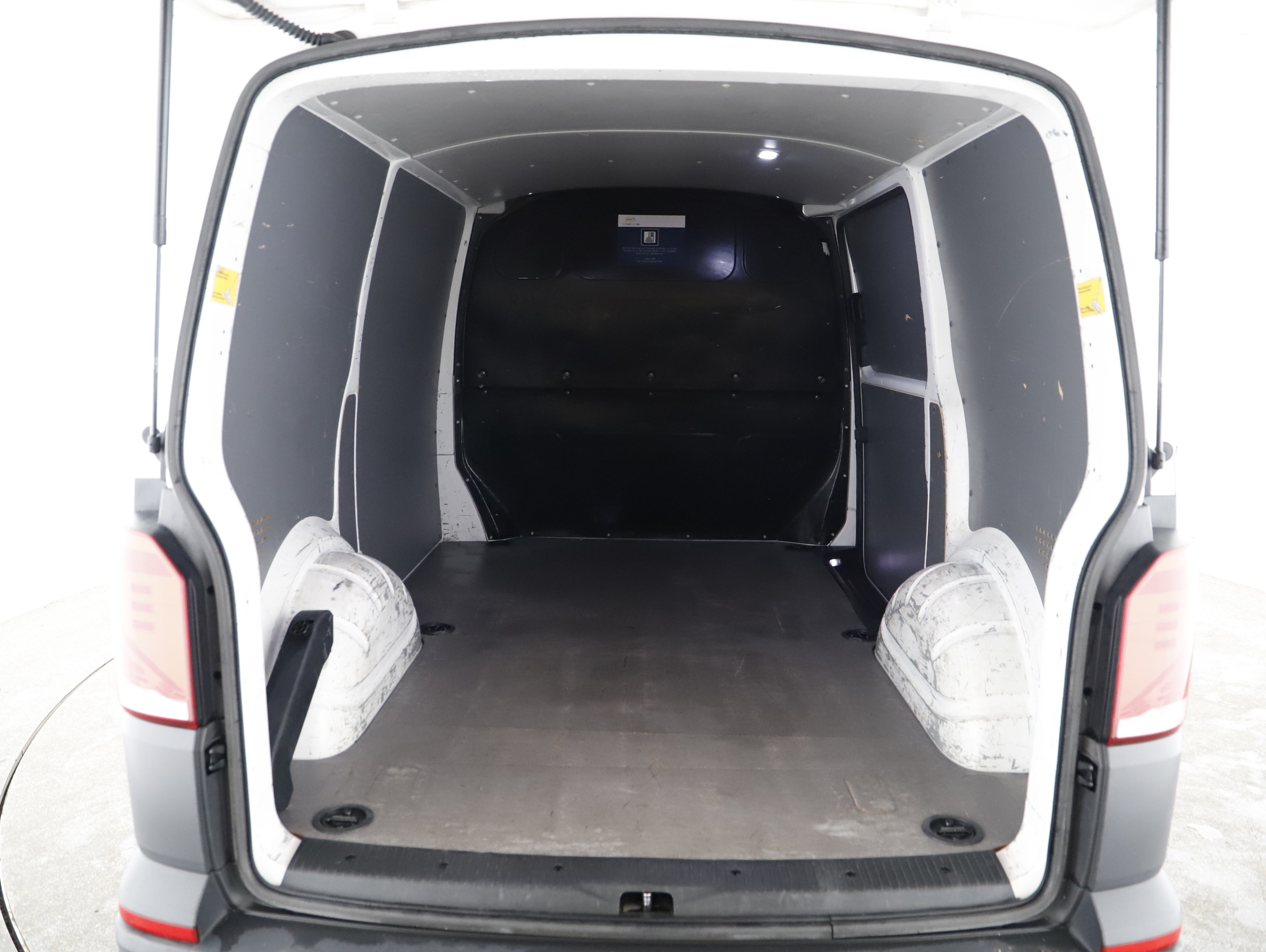 VW T6.1 Transporter 2.0 TDI Kasten | Bild 15 von 20
