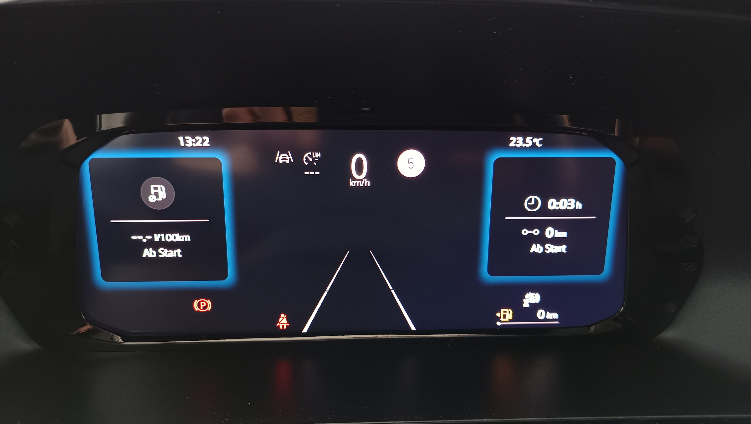 VW Caddy | Bild 15 von 24