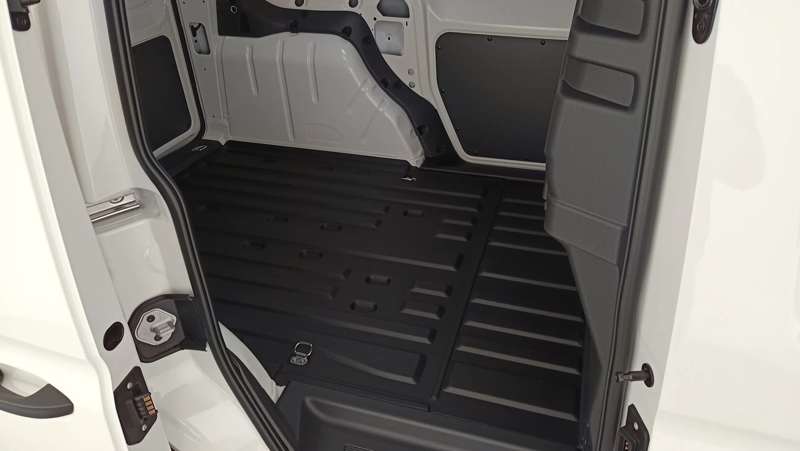 VW Caddy | Bild 23 von 24