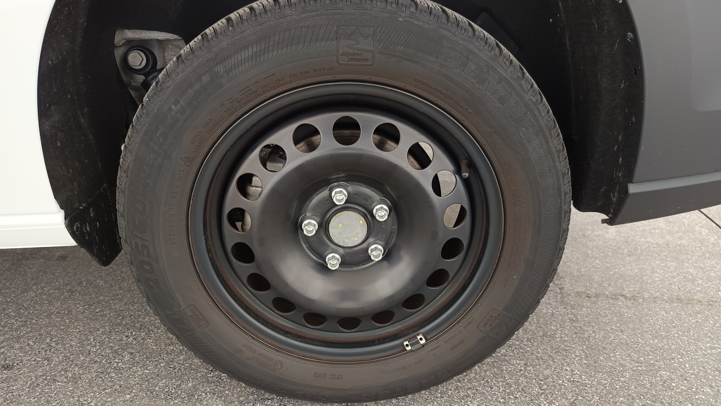 VW Caddy | Bild 10 von 24