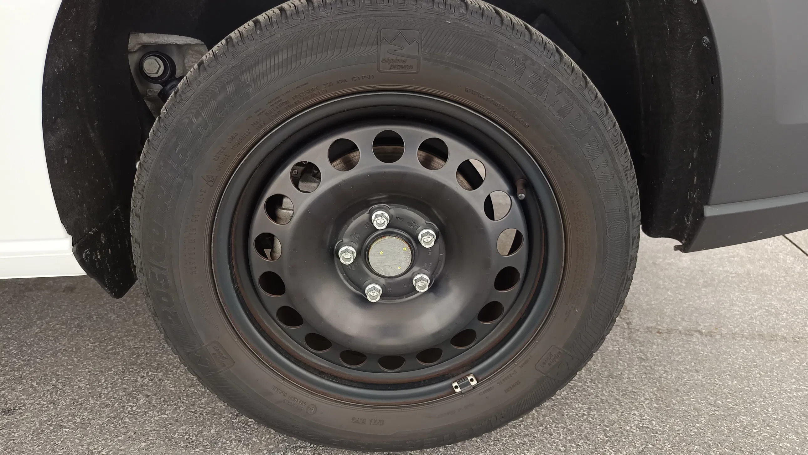 VW Caddy | Bild 10 von 24