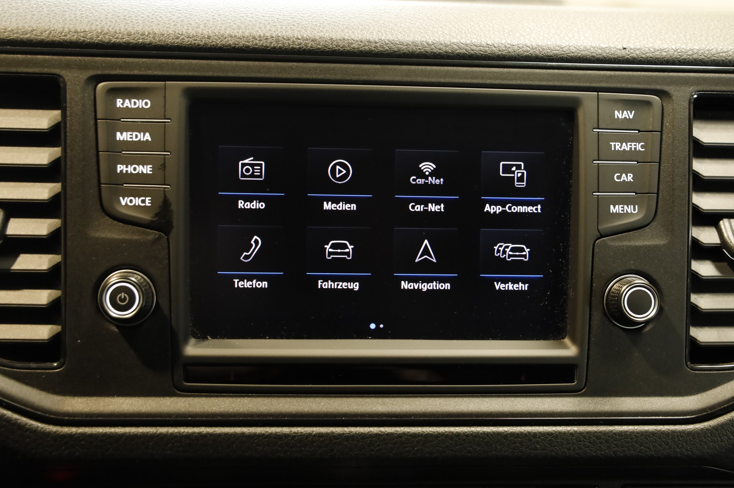 VW Crafter 30 2.0 TDI Kasten FWD mittellang | Bild 15 von 25