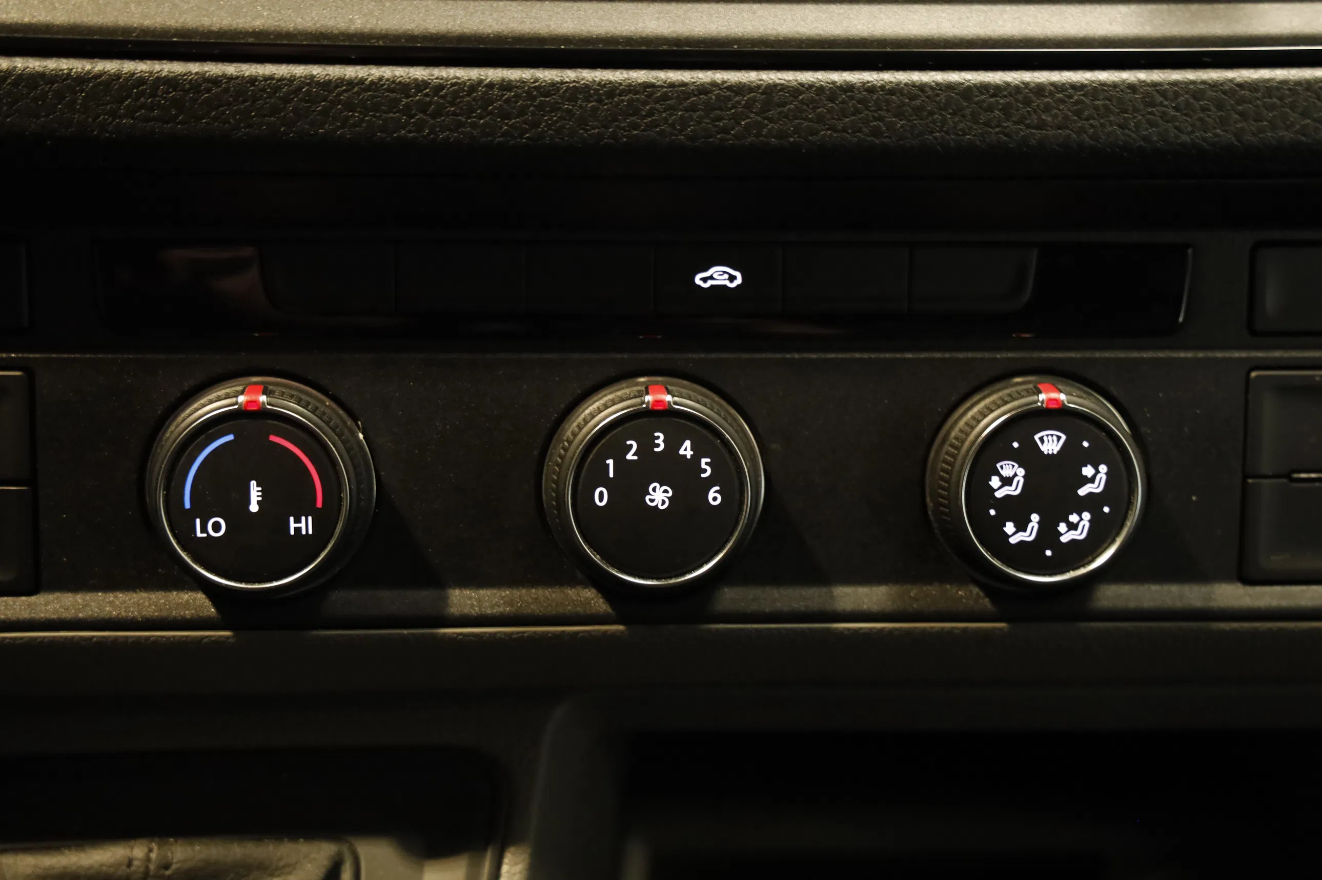 VW Crafter 30 2.0 TDI Kasten FWD mittellang | Bild 18 von 25