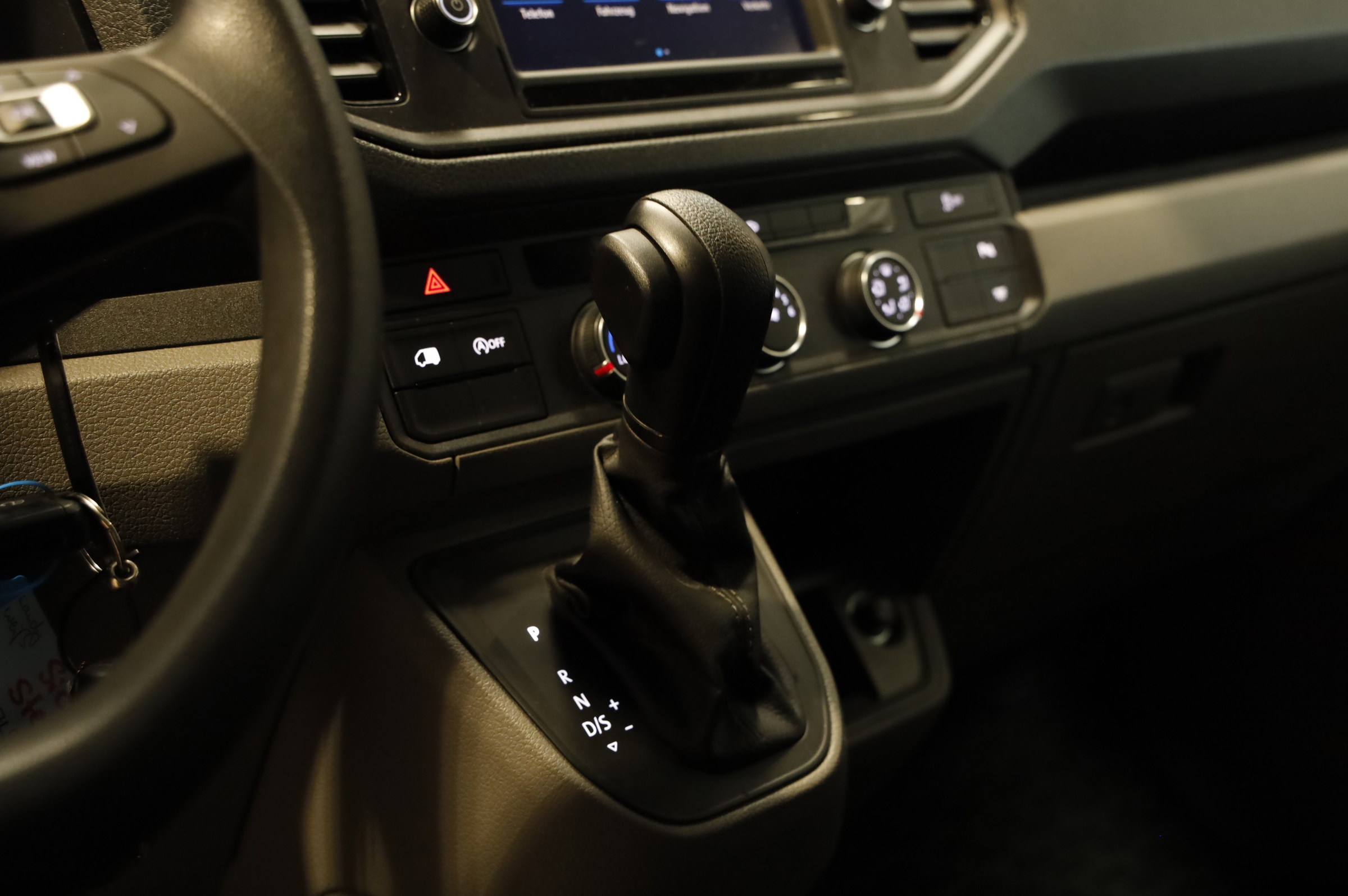 VW Crafter 30 2.0 TDI Kasten FWD mittellang | Bild 19 von 25