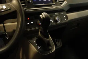 VW Crafter 30 2.0 TDI Kasten FWD mittellang | Thumbnail 19 von 25