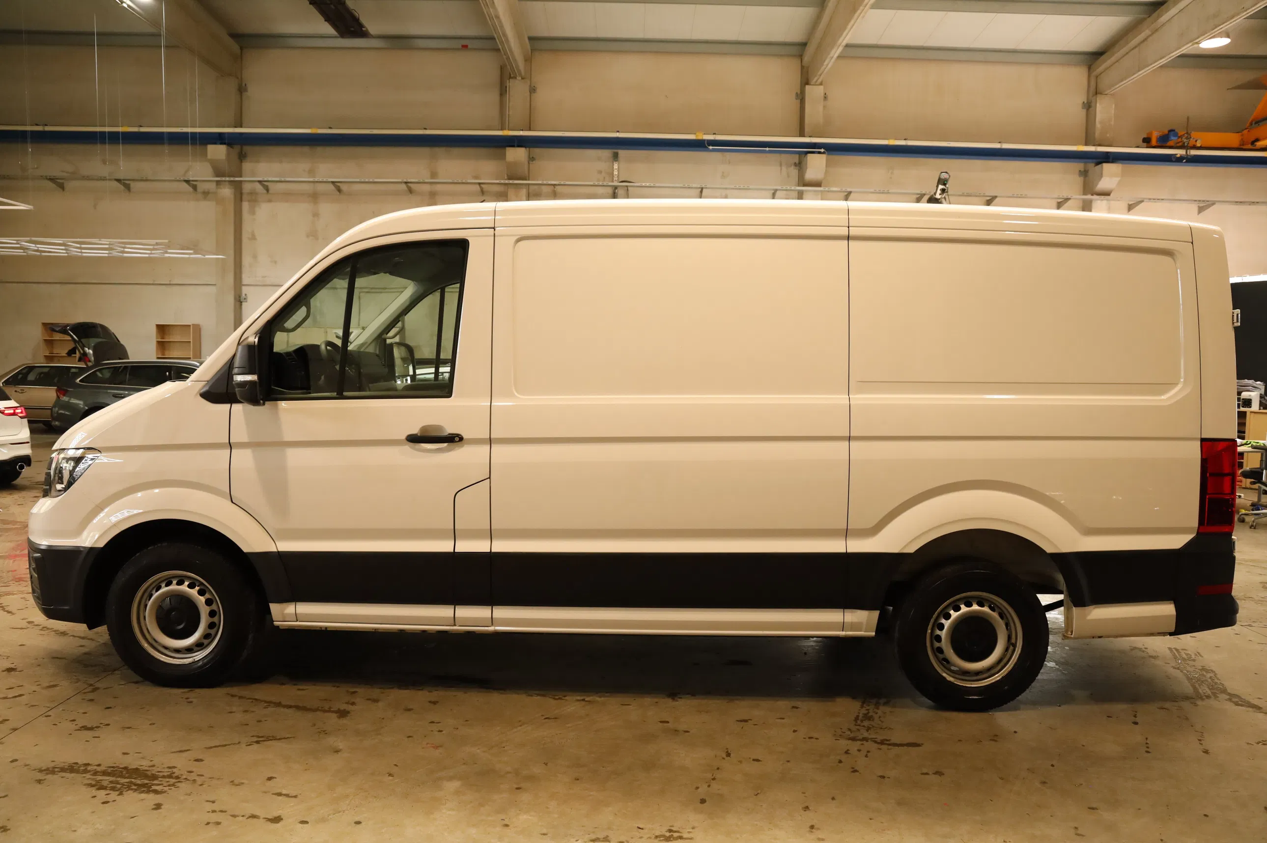 VW Crafter 30 2.0 TDI Kasten FWD mittellang | Bild 3 von 25