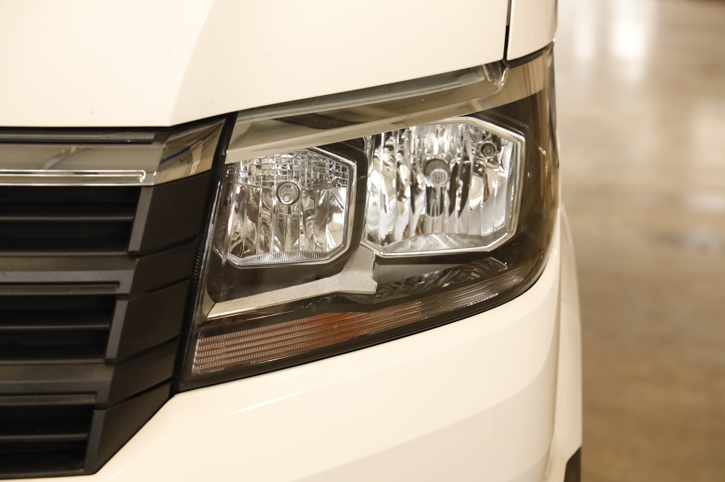 VW Crafter 30 2.0 TDI Kasten FWD mittellang | Bild 20 von 25