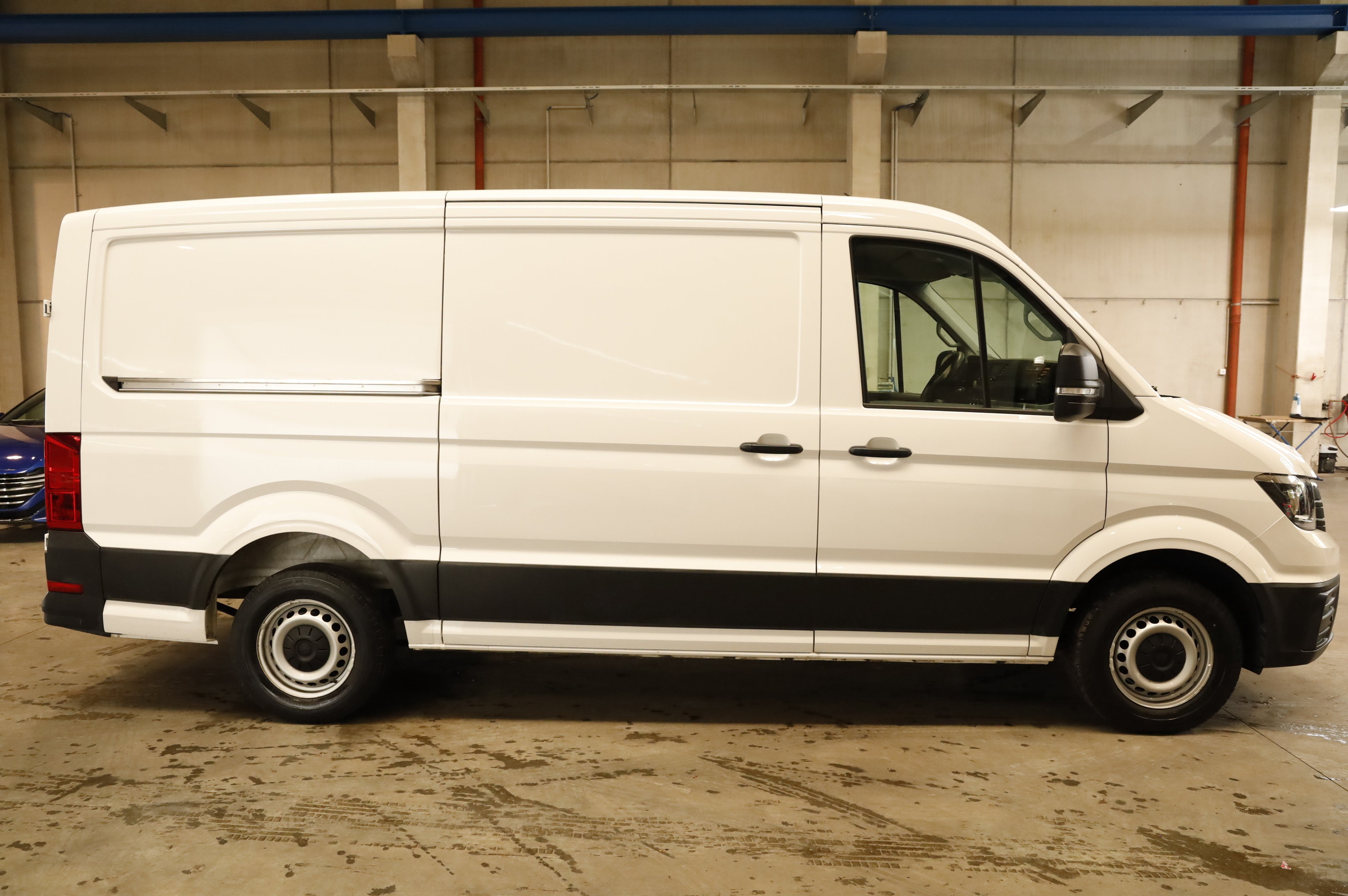 VW Crafter 30 2.0 TDI Kasten FWD mittellang | Bild 5 von 25