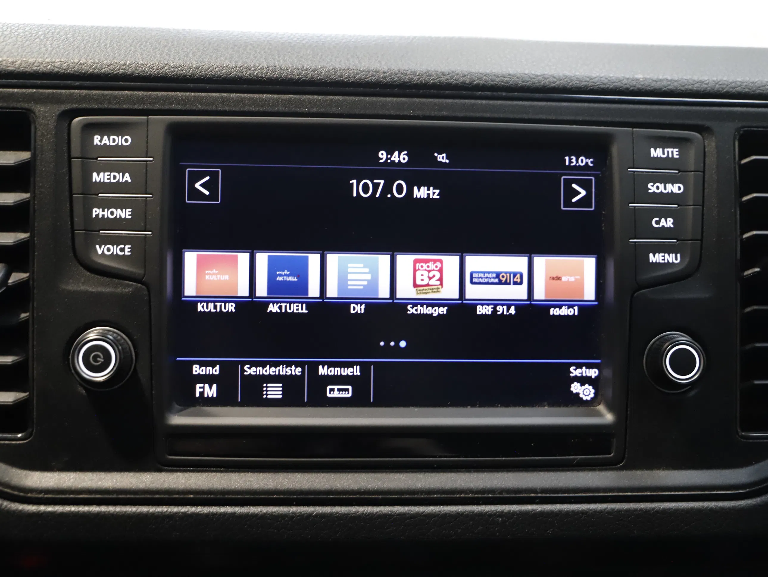 VW Crafter 35 2.0 TDI Kasten FWD mittellang Hochdach | Bild 10 von 25