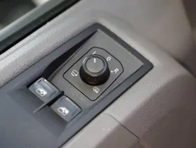 VW Crafter 35 2.0 TDI Kasten FWD mittellang Hochdach | Thumbnail 16 von 25