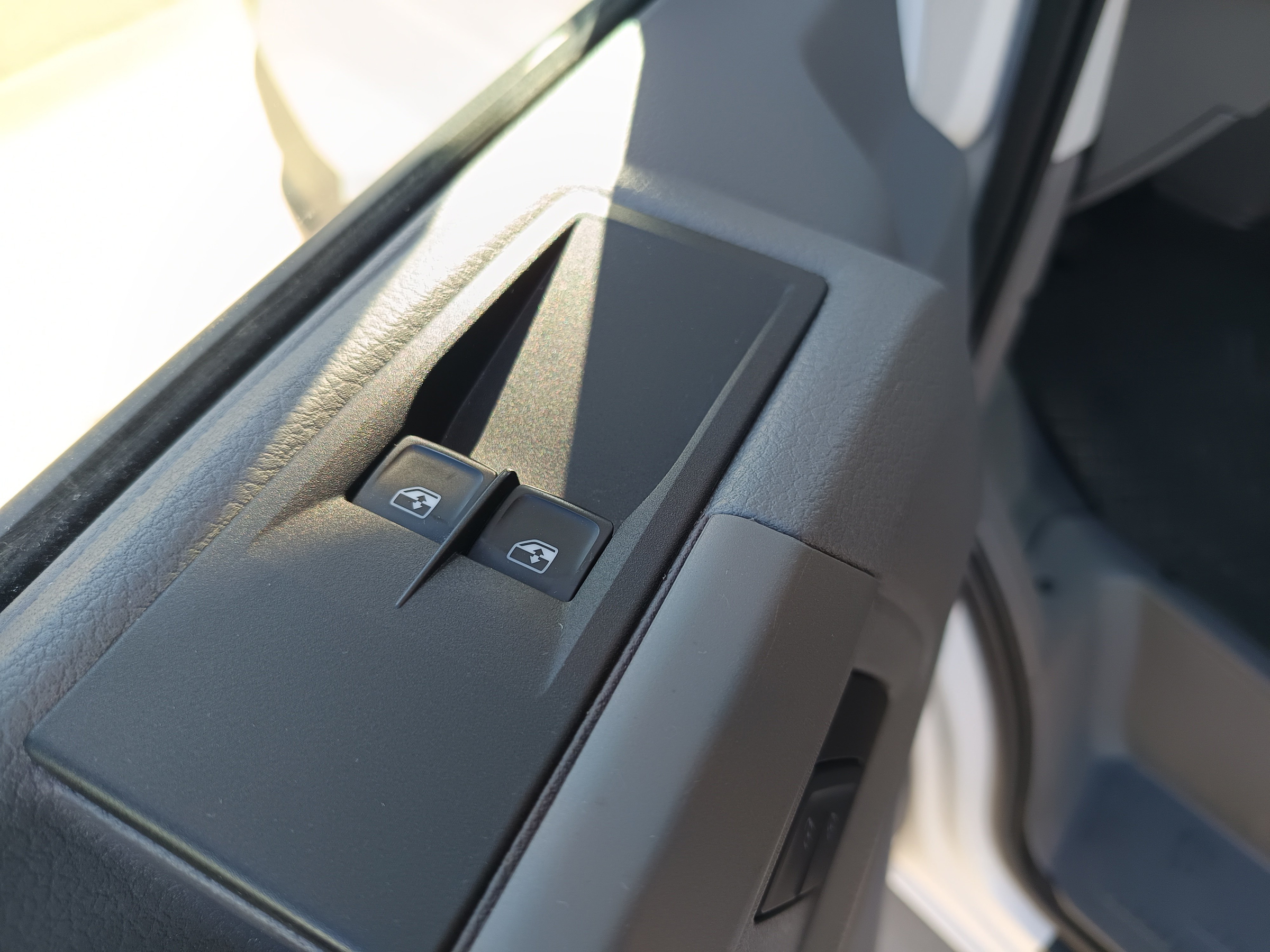 VW Crafter 35 2.0 TDI Kasten lang FWD Hochdach | Bild 10 von 22