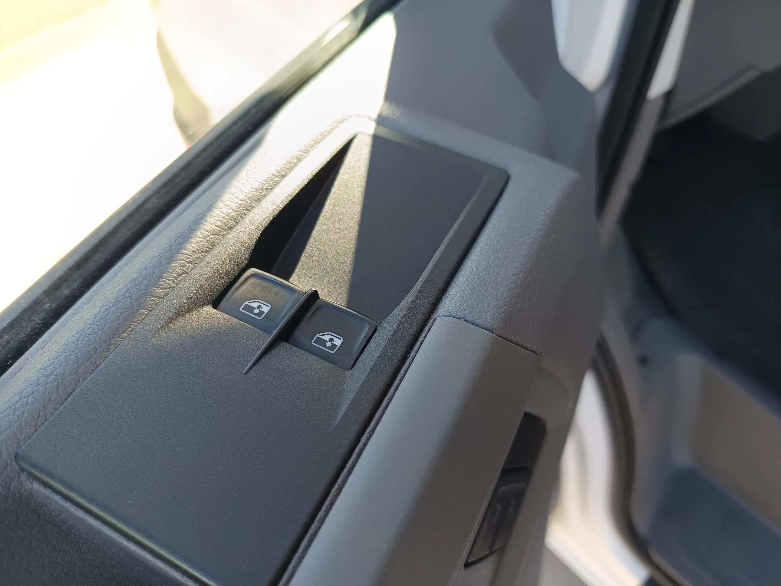 VW Crafter 35 2.0 TDI Kasten lang FWD Hochdach | Bild 10 von 22