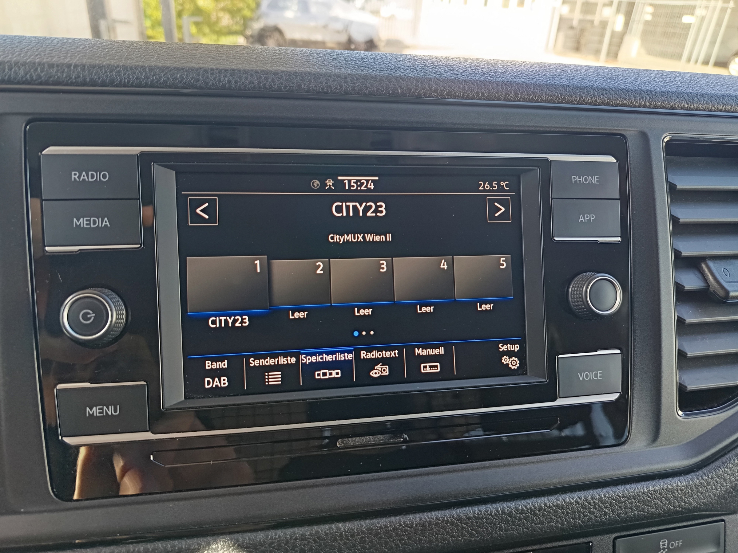 VW Crafter 35 2.0 TDI Kasten lang FWD Hochdach | Bild 18 von 22