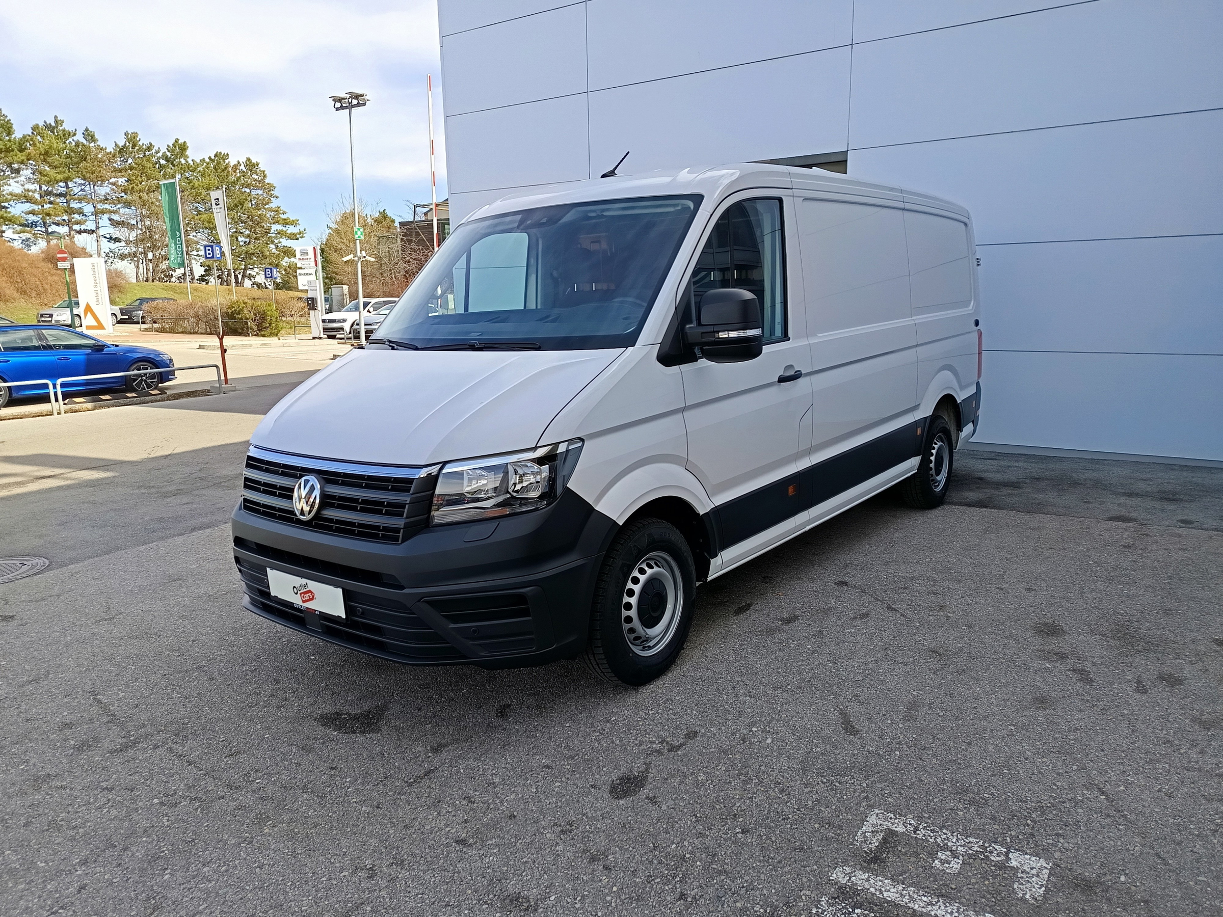 VW Crafter 30 2.0 TDI Kasten FWD mittellang | Bild 2 von 24