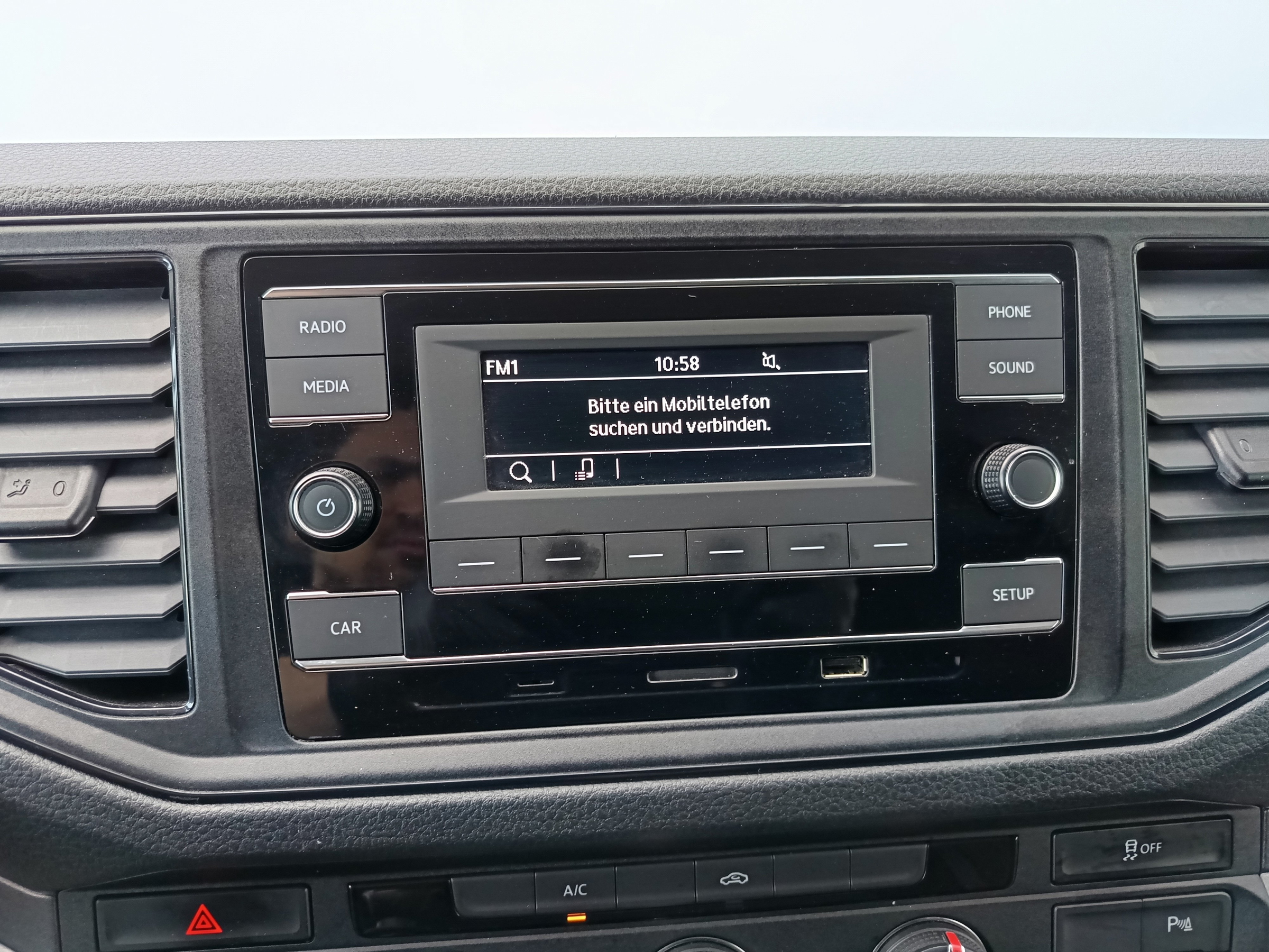 VW Crafter 30 2.0 TDI Kasten FWD mittellang | Bild 18 von 24