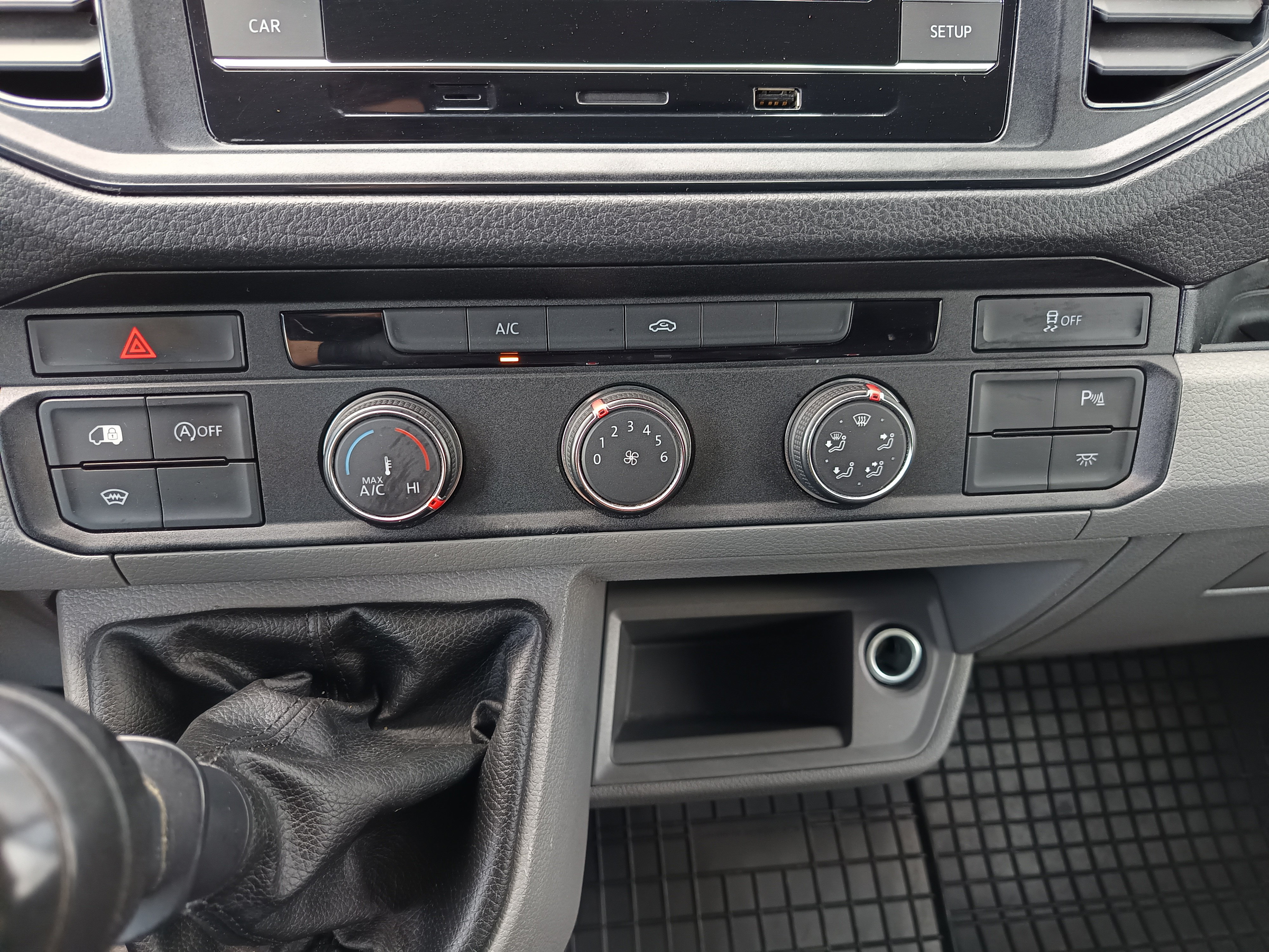 VW Crafter 30 2.0 TDI Kasten FWD mittellang | Bild 22 von 24