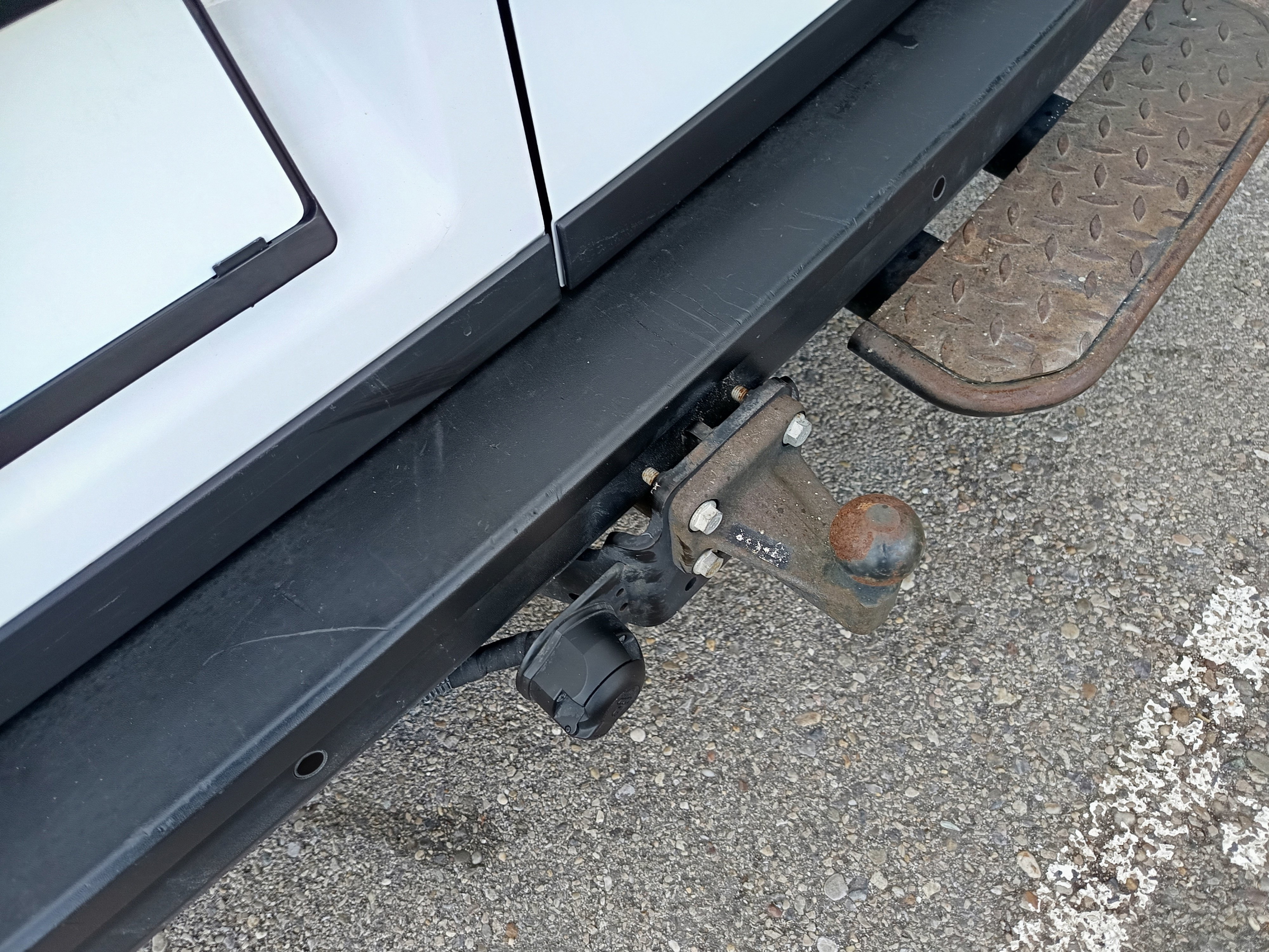 VW Crafter 30 2.0 TDI Kasten FWD mittellang | Bild 24 von 24