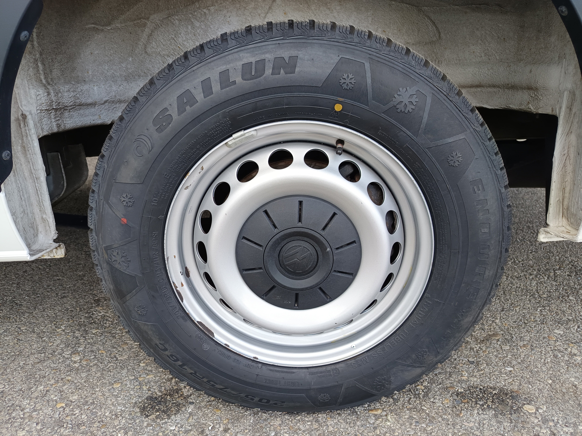 VW Crafter 30 2.0 TDI Kasten FWD mittellang | Bild 9 von 24