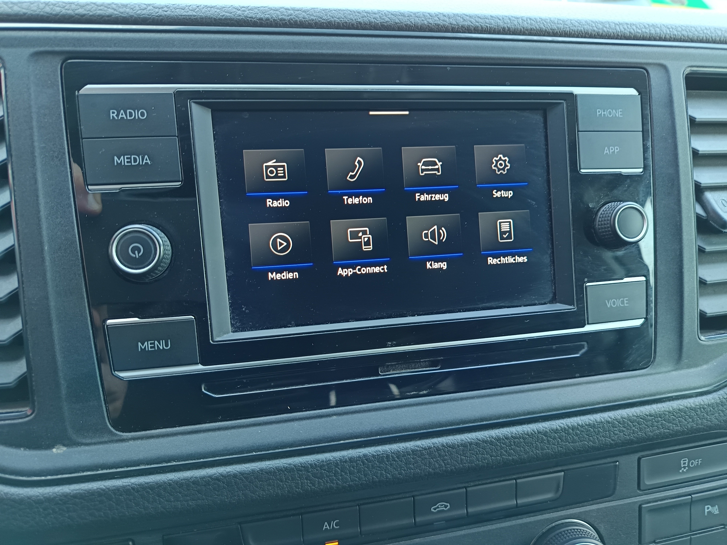 VW Crafter 30 2.0 TDI Kasten FWD L3H3 | Bild 15 von 21