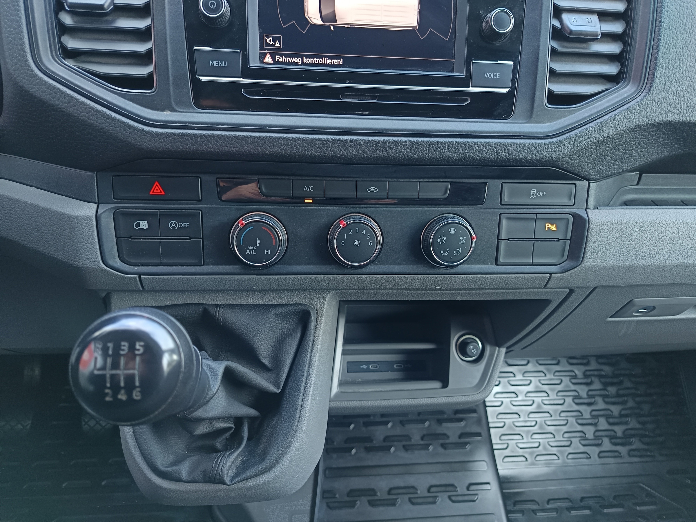 VW Crafter 30 2.0 TDI Kasten FWD L3H3 | Bild 19 von 21