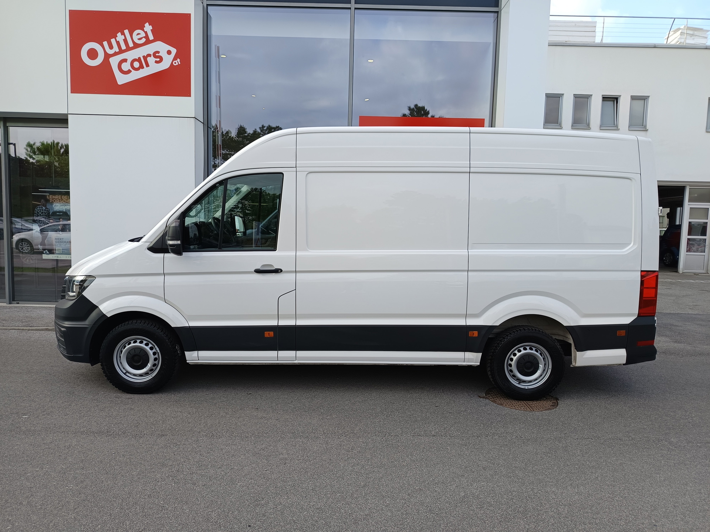 VW Crafter 30 2.0 TDI Kasten FWD L3H3 | Bild 6 von 21