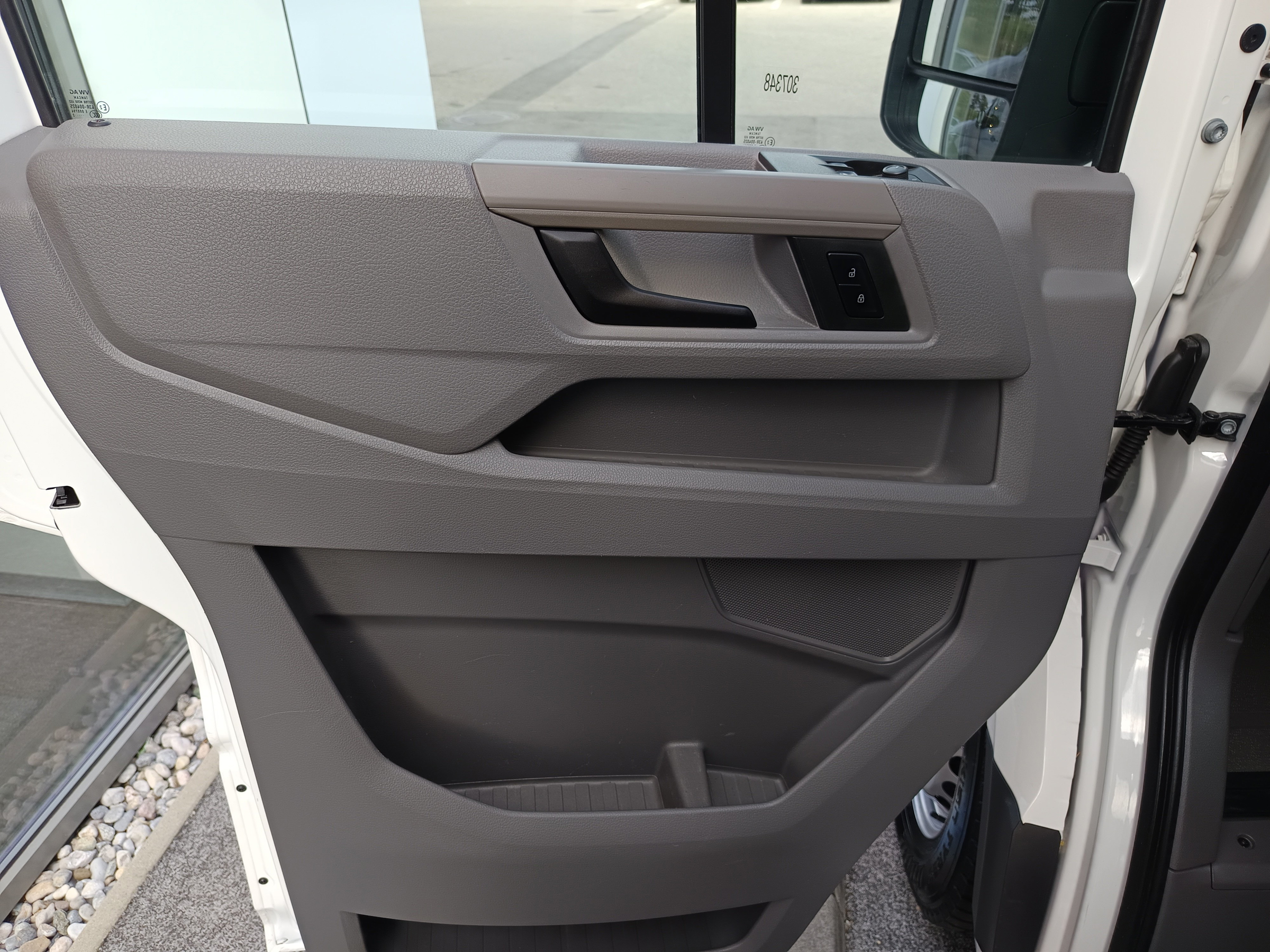 VW Crafter 30 2.0 TDI Kasten FWD L3H3 | Bild 7 von 21