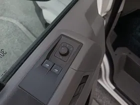 VW Crafter 30 2.0 TDI Kasten FWD L3H3 | Thumbnail 8 von 21