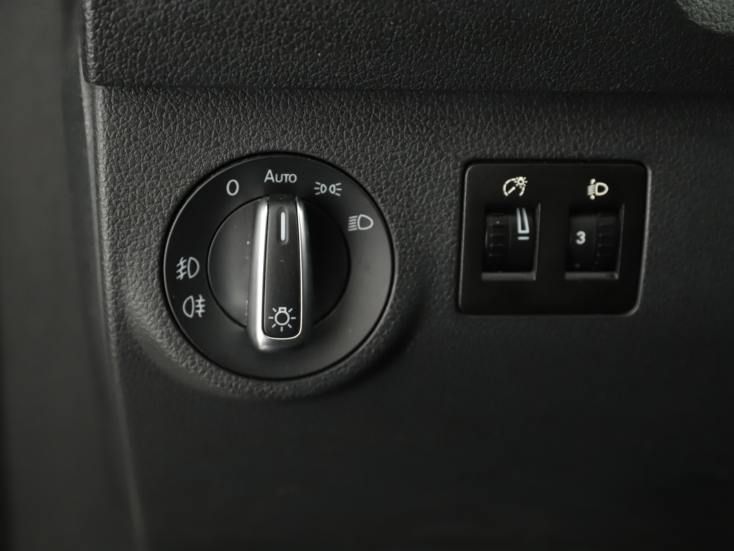 VW Caddy PKW 2.0 TDI BMT Comfortline | Bild 13 von 28