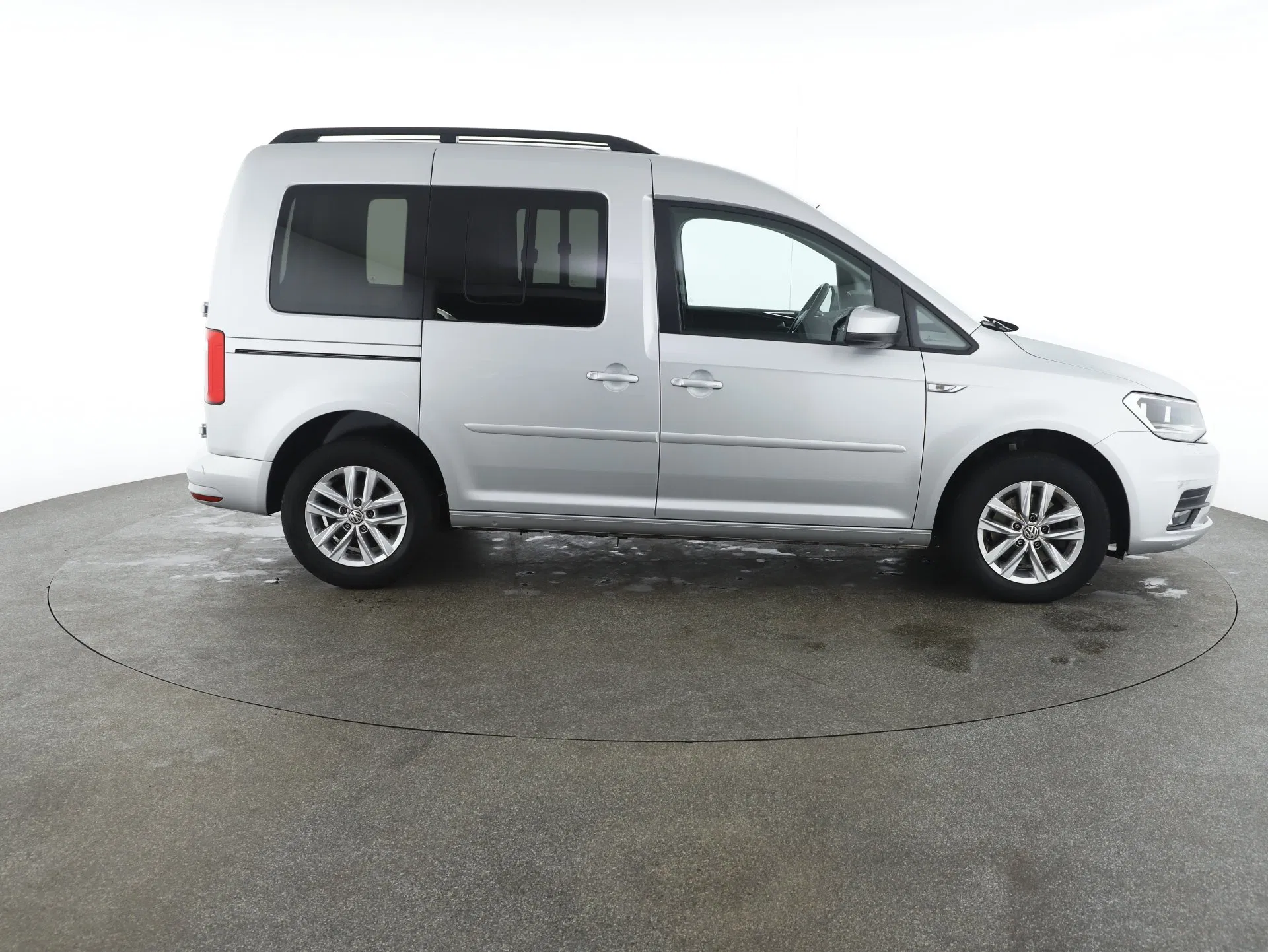 VW Caddy PKW 2.0 TDI BMT Comfortline | Bild 7 von 28