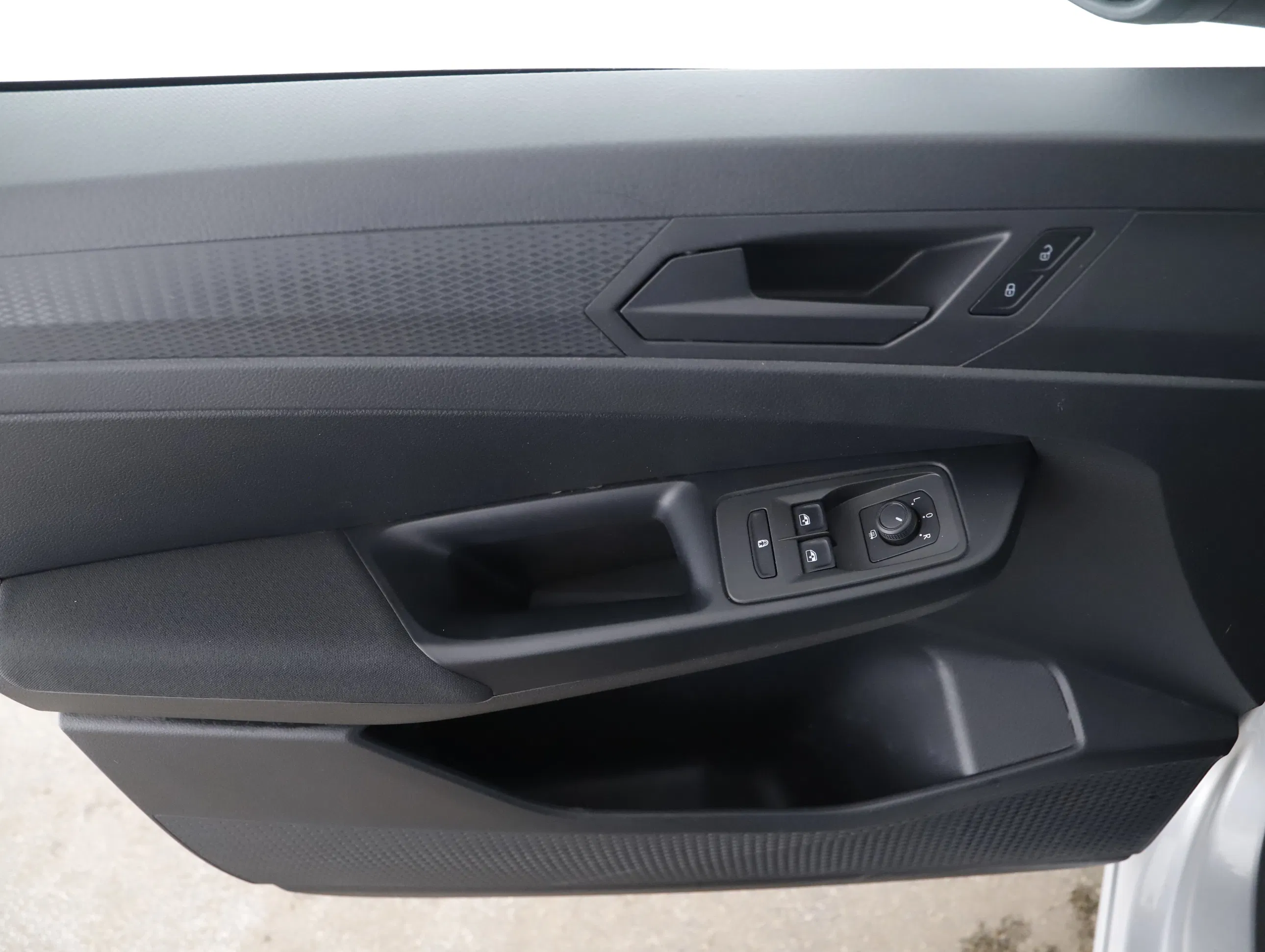 VW Caddy 2.0 TDI | Bild 11 von 29