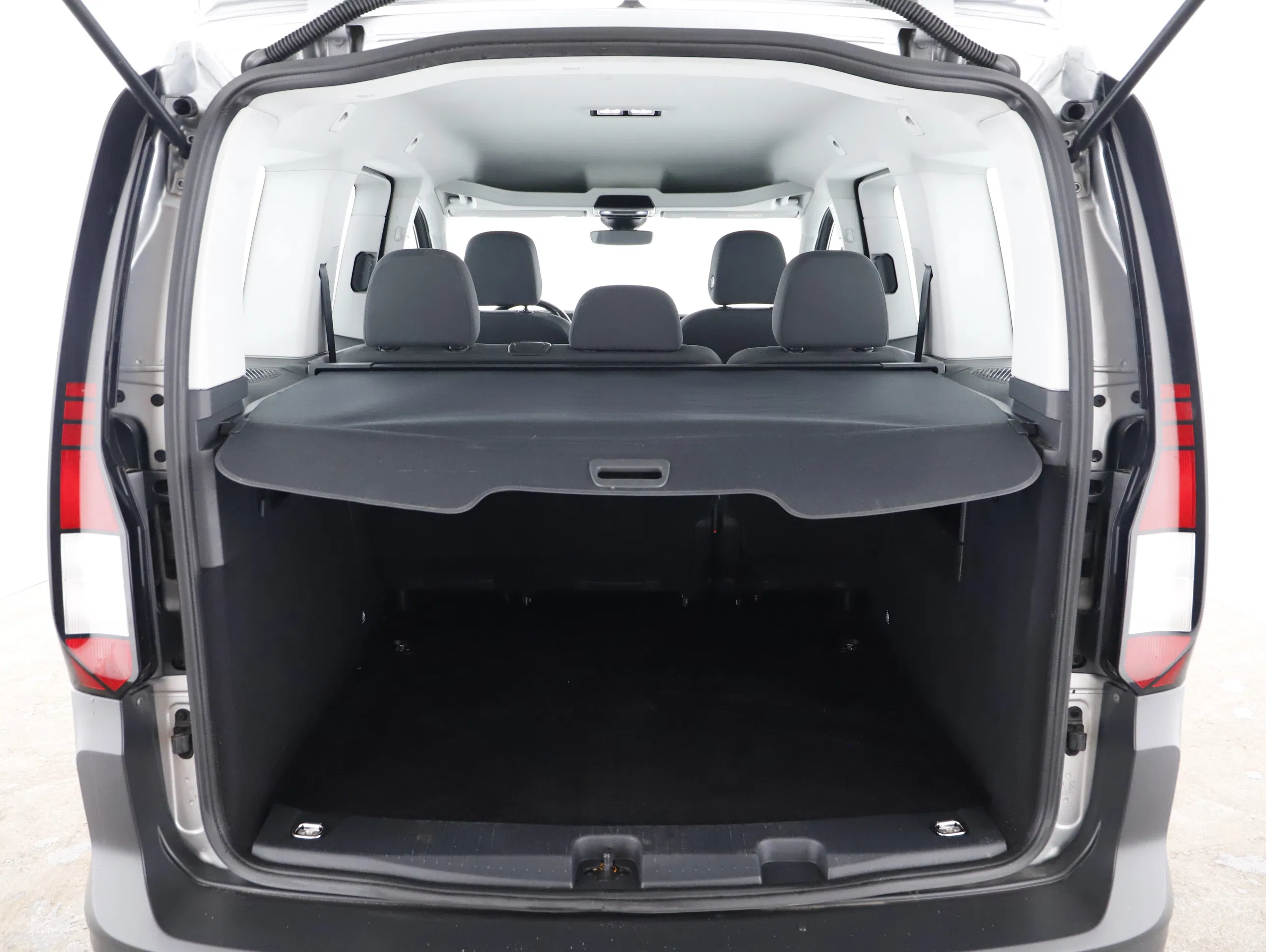 VW Caddy 2.0 TDI | Bild 26 von 29